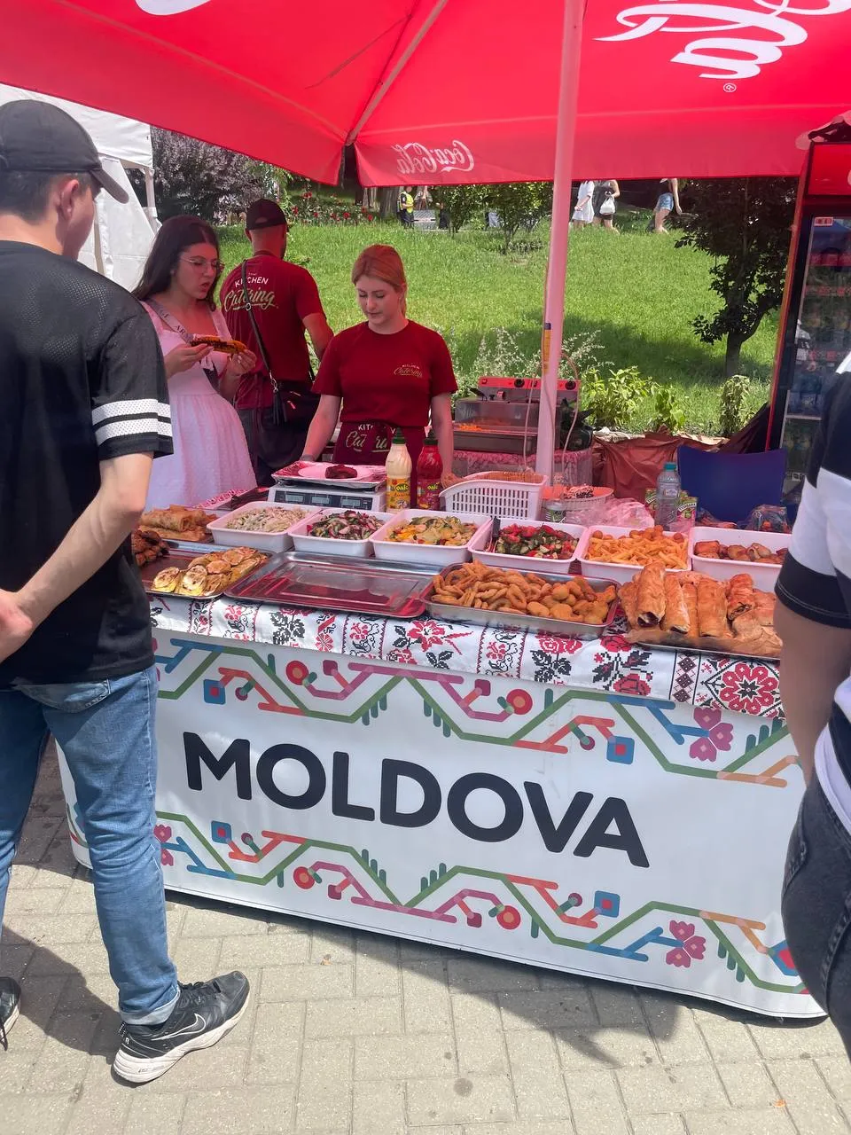 Жительницу Кишинёва шокировали цены на фастфуд в столичном парке