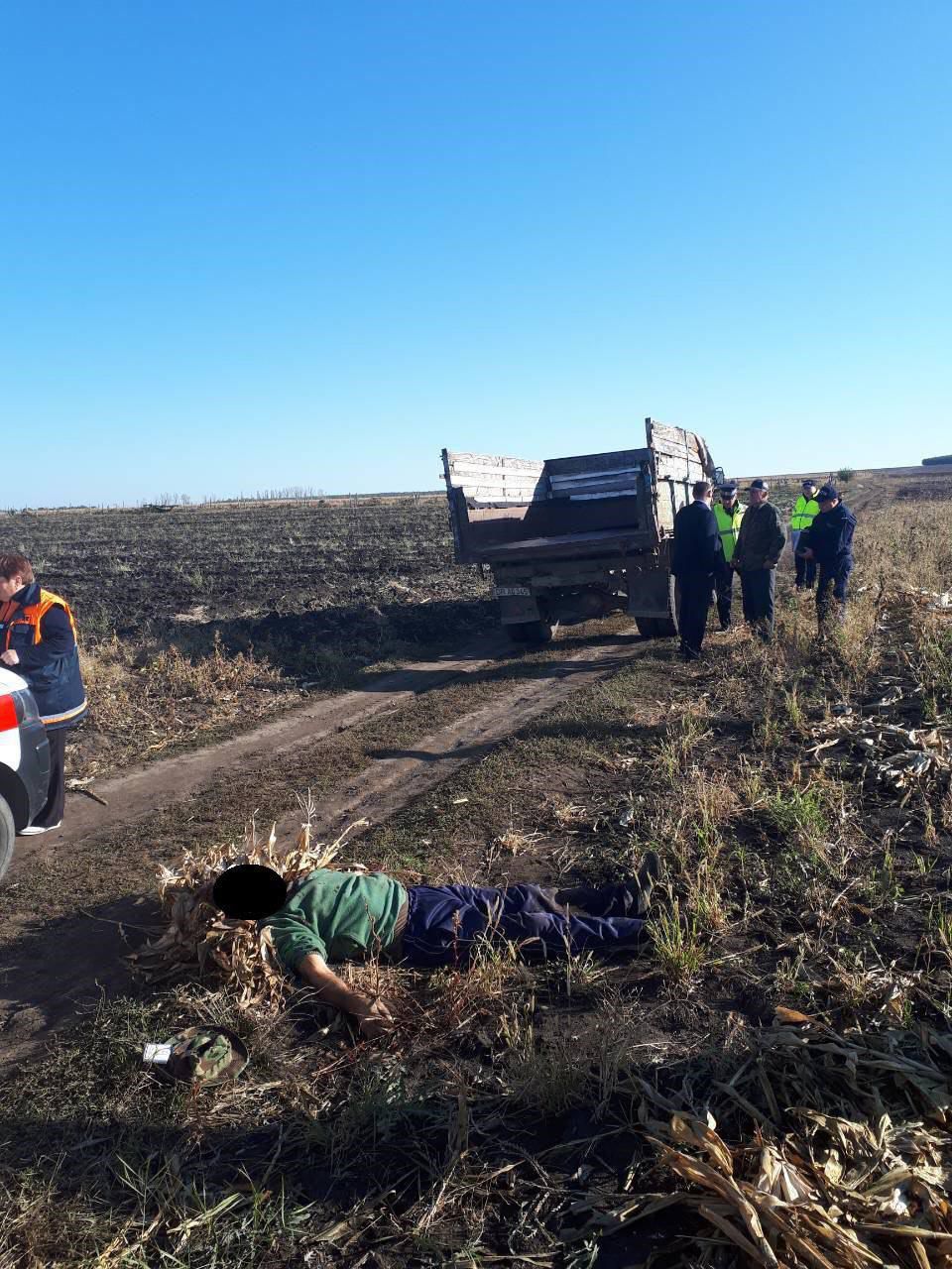 В Дрокиевском районе мужчина погиб, упав с грузовика