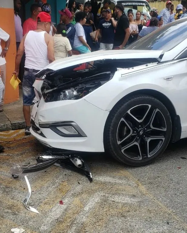 На Юге Доминиканы погибли 4 человека и 40 пострадали в массовом ДТП