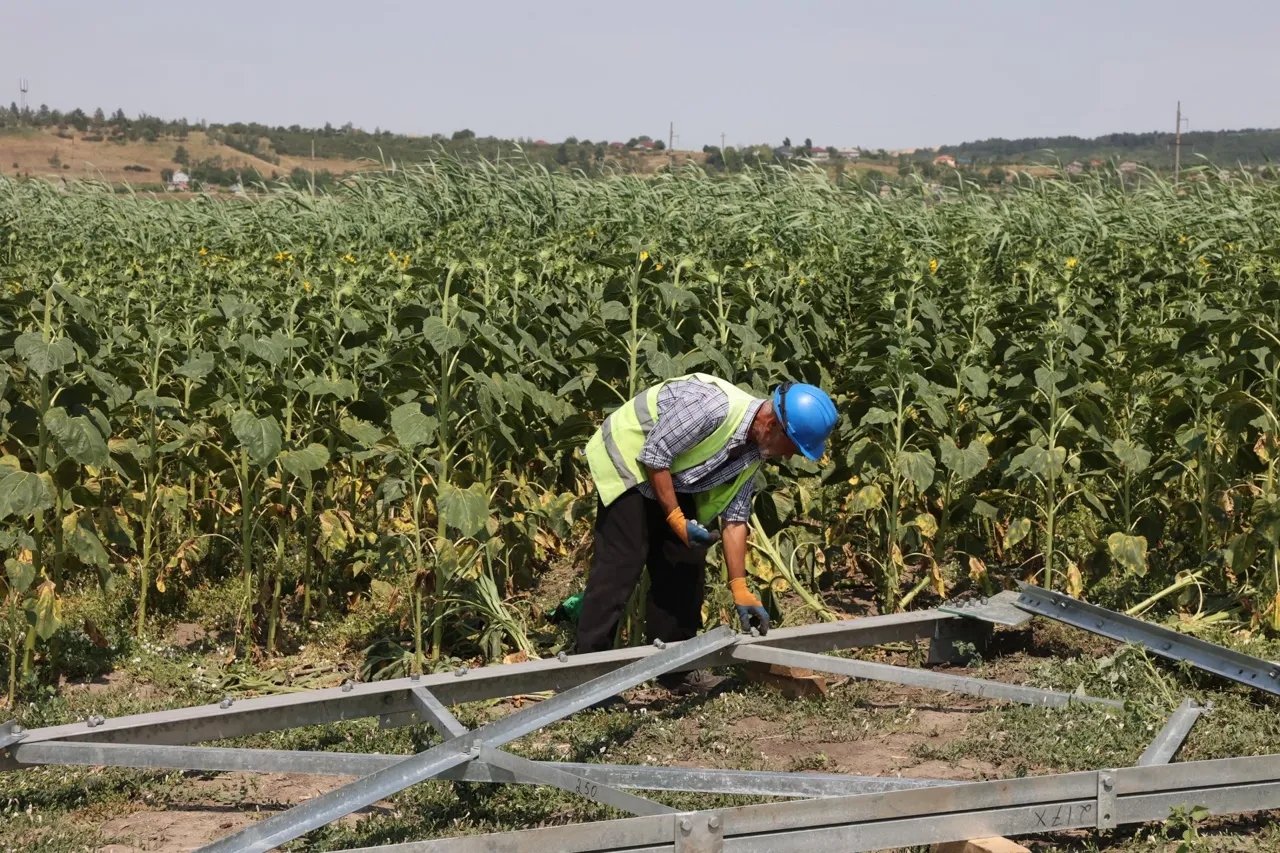 Instalarea conductoarelor pe LEA Vulcănești–Chișinău a început