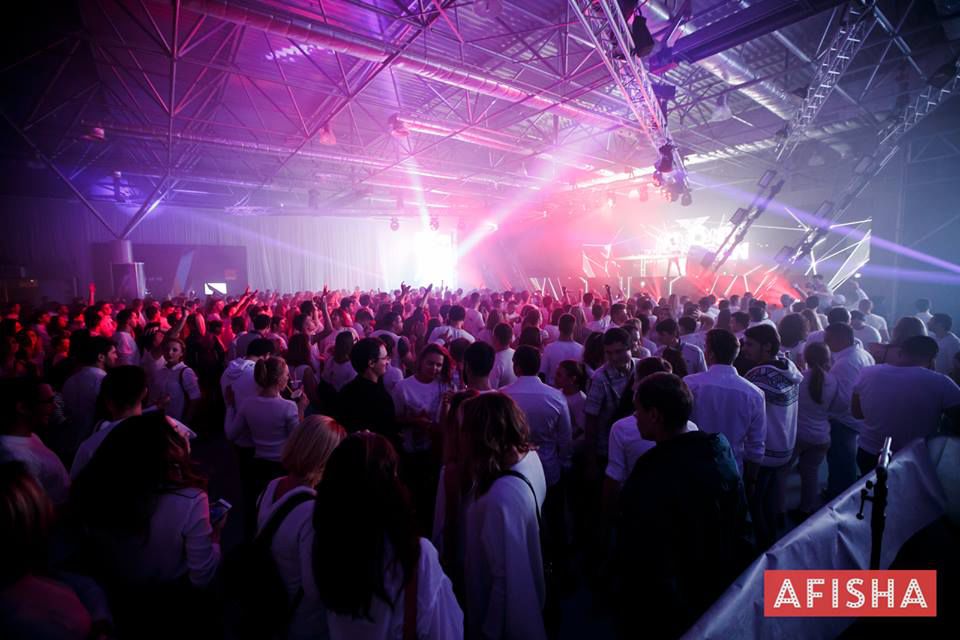 В Кишиневе прошел восьмой выпуск Orange Music White Night ®