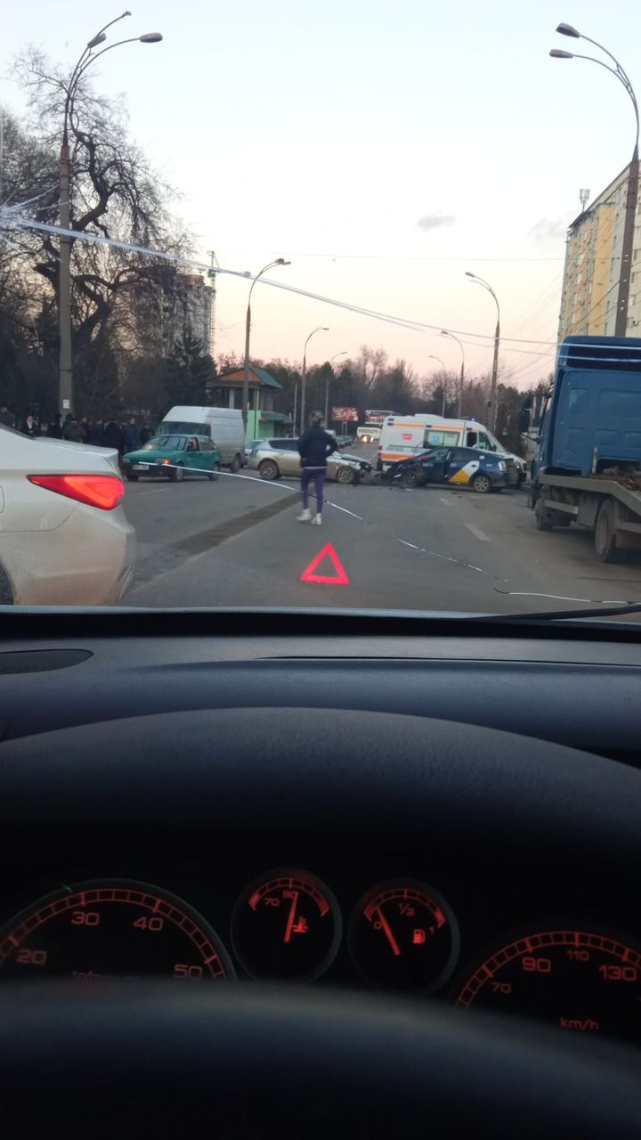 На Ботанике произошла авария с участием такси