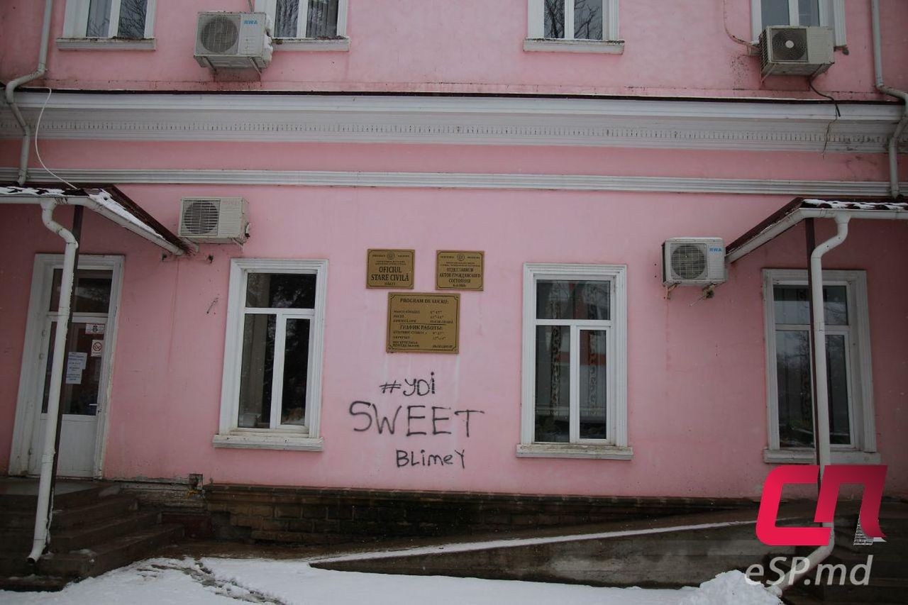 В Бельцах вандалы разрисовали памятники архитектуры