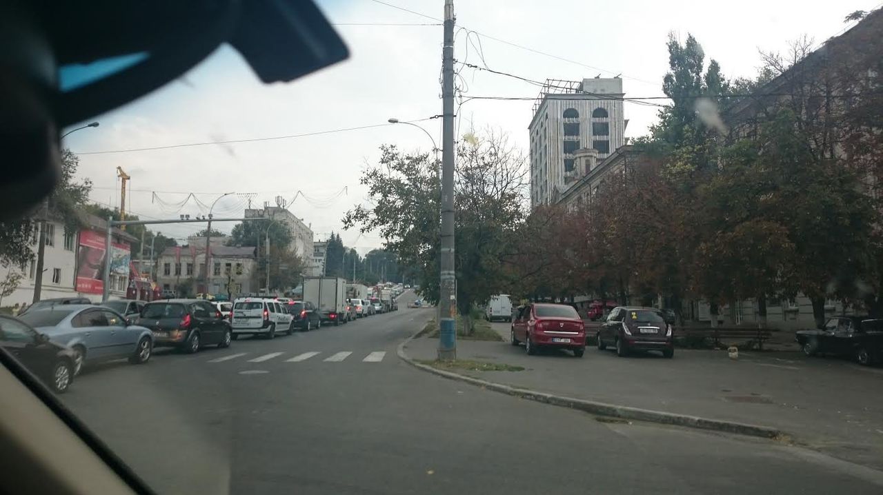 В Кишиневе нервы водителей проверяют изматывающими пробками