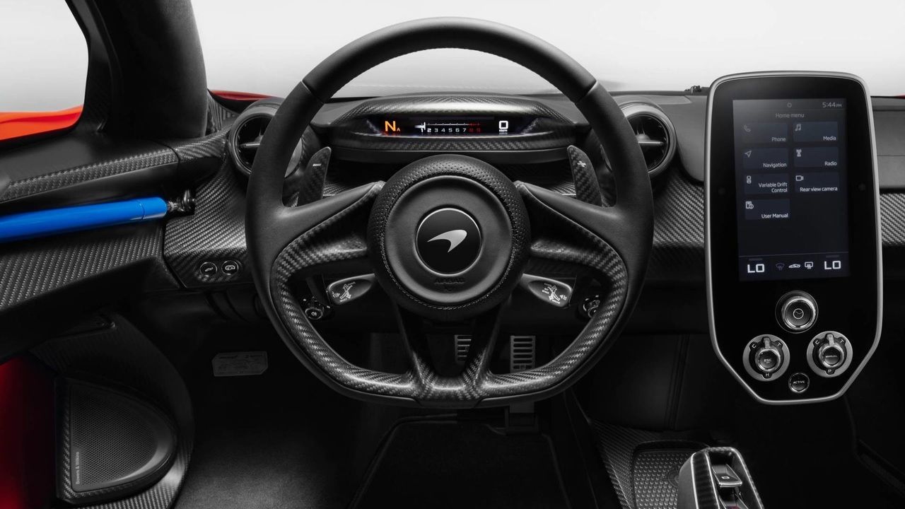 McLaren показал новый суперкар, названный в честь Айртона Сенны