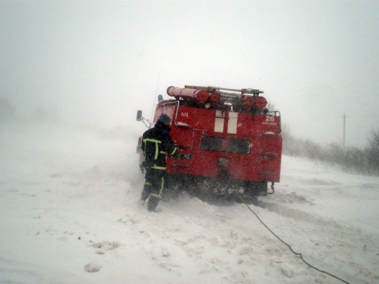 На Одессчине сотни авто застряли в снегу