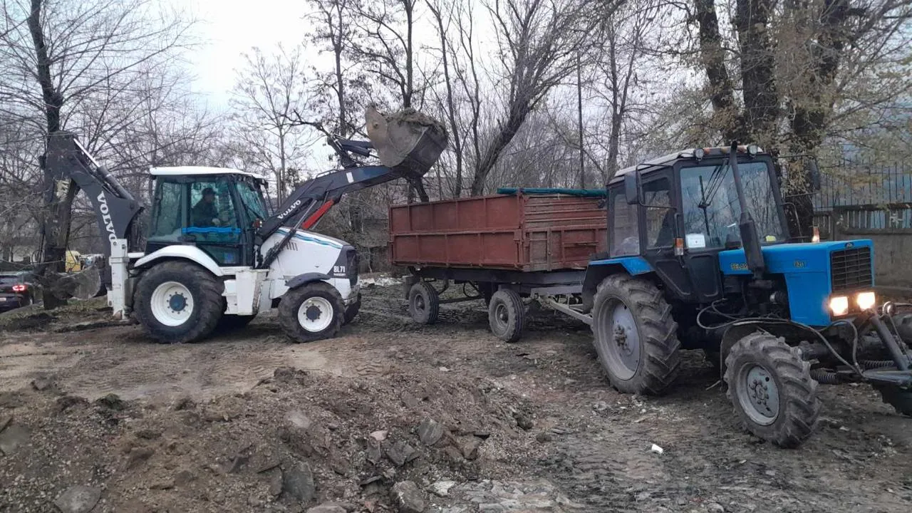 В столичном секторе Чеканы снесли самовольную постройку