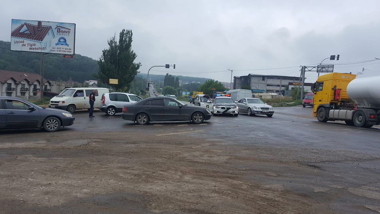 В Кишиневе патрульная машина попала в ДТП