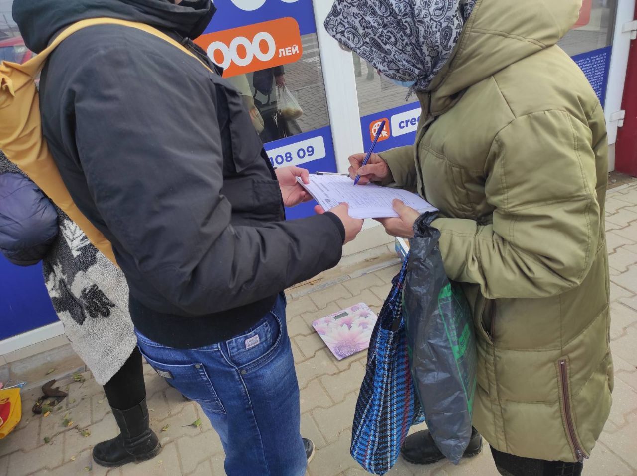 В Комрате прошел митинг против вакцинации детей и ковид паспортов