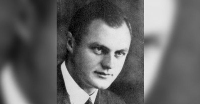 В ФРГ спустя 70 лет удалят с мемориальной доски имя нациста из Освенцима