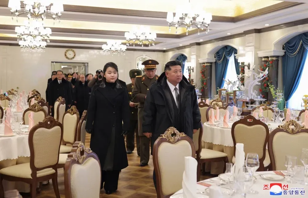 Kim Jong Un și fiica sa au prezentat noua stațiune de lux din Coreea de Nord, situată lângă un poligon de rachete