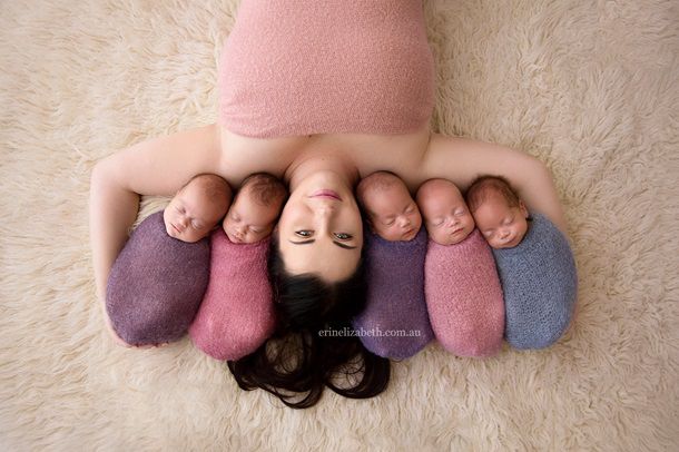 Фотосессия пятерняшек стала хитом соцсетей