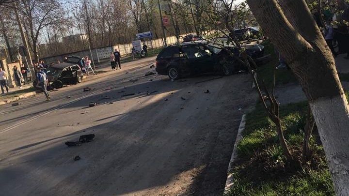 В Унгенах столкнулись два легковых автомобиля