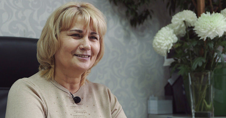 Лотерея: Педагог из Кишинева выиграла в «Драгоценных камнях» 100 000 леев