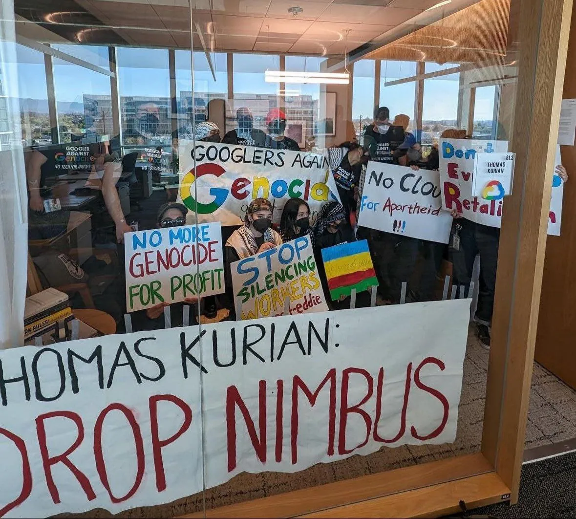 Google уволила 28 сотрудников за бунт против сотрудничества с Израилем