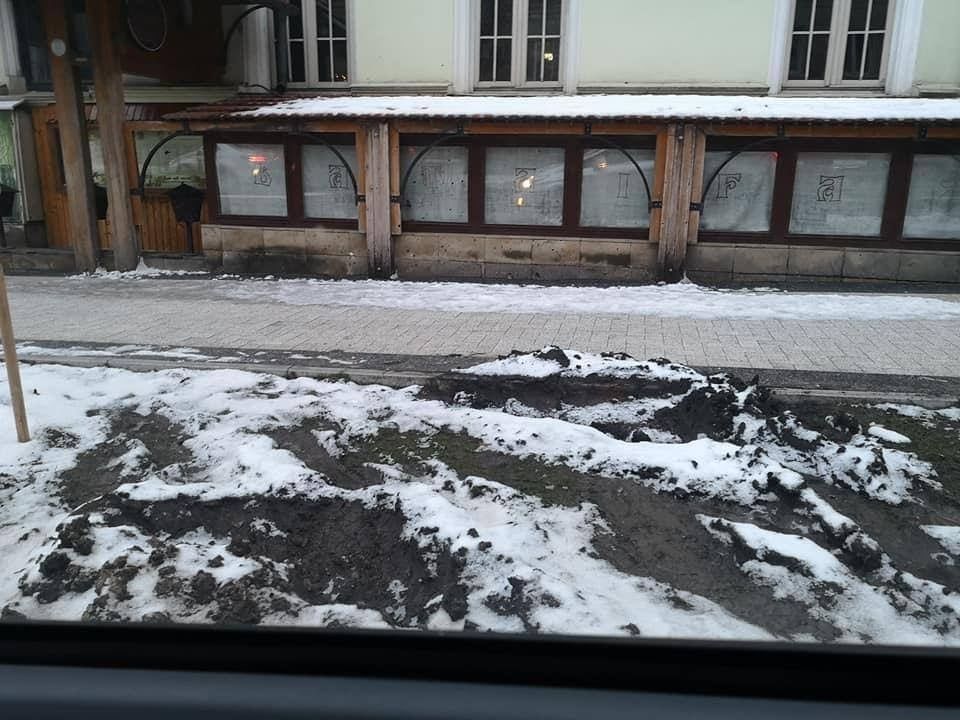 Чебан о парковке машин на тротуарах: Мы не хотим быть надзирателями