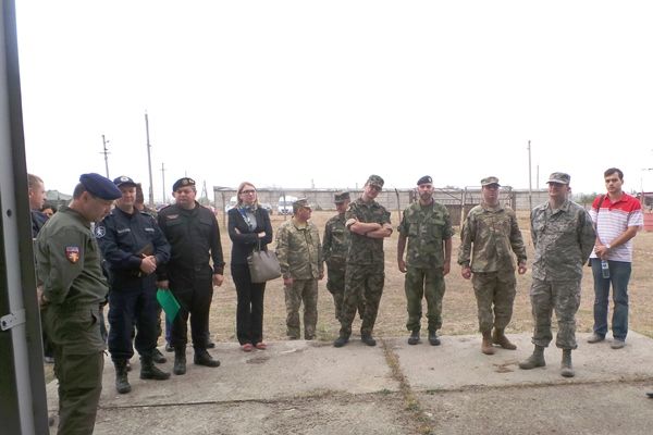 Группа международных экспертов осмотрела склады боеприпасов Национальной армии