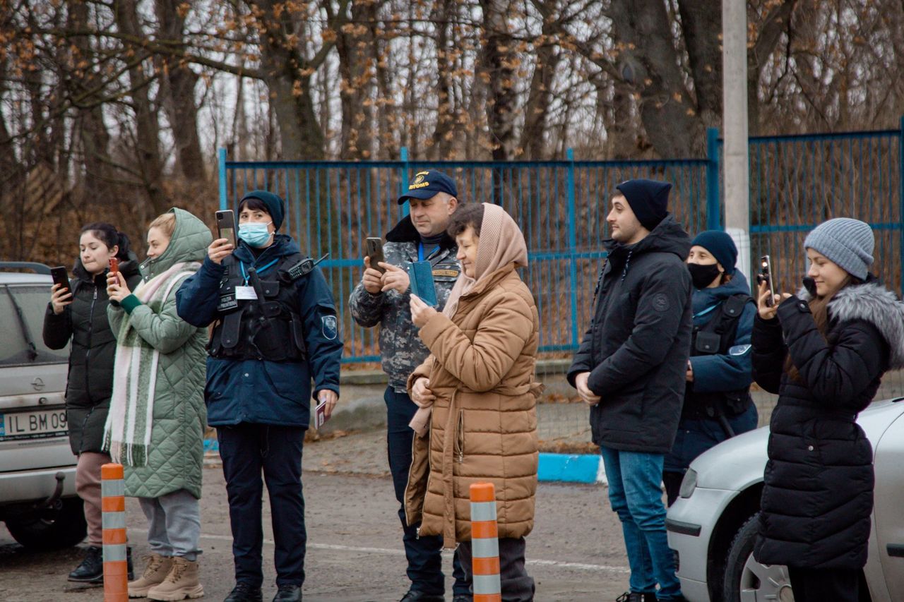 Оркестр молдавской Погранполиции отправился колядовать к украинским коллегам