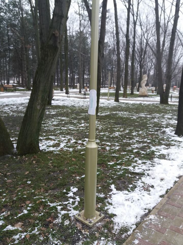 Вандалам урны "помешали" отдыхать в парке Унген