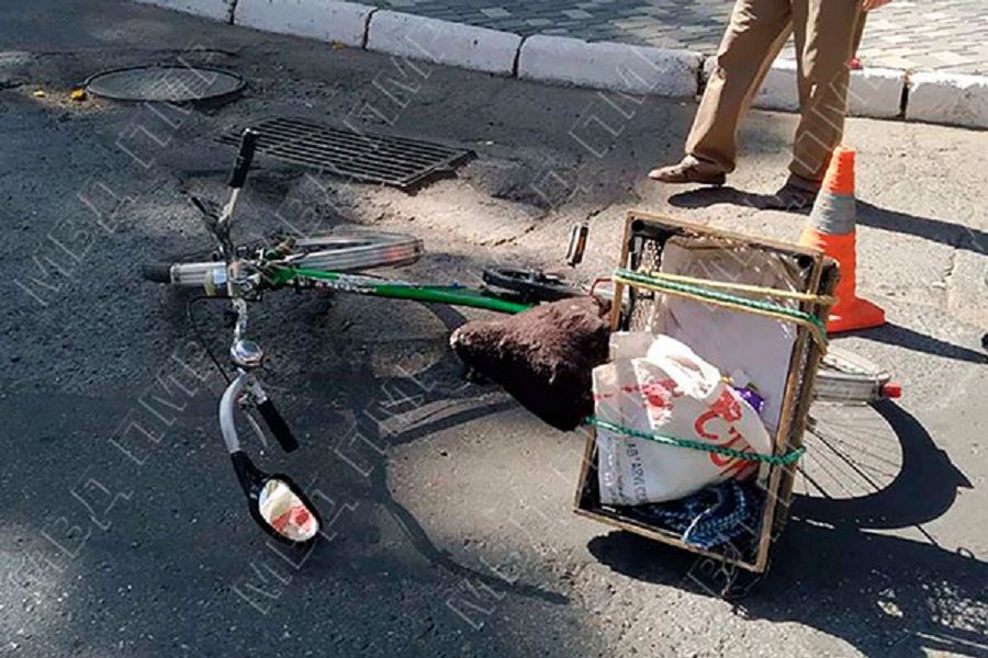 В Бендерах водитель иномарки сбил велосипедиста и скрылся с места ДТП
