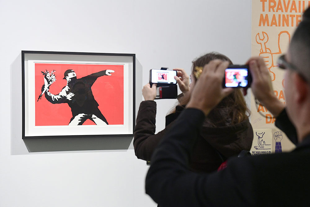 Аукцион Sotheby's начал эксперимент с криптовалютой с картины Бэнкси