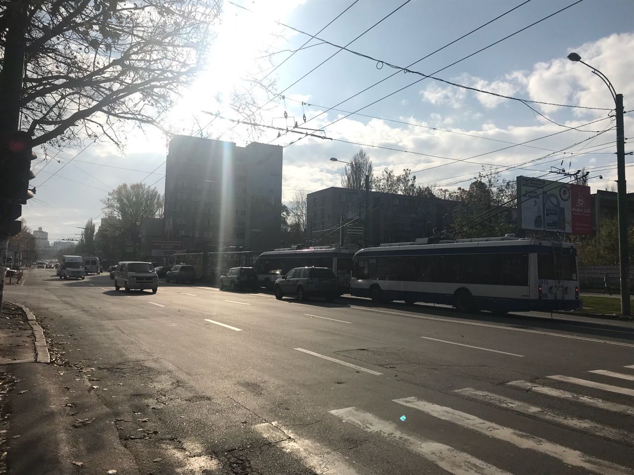 Accident în Capitală. Zeci de troleibuze și mașini, în ambuteiaj