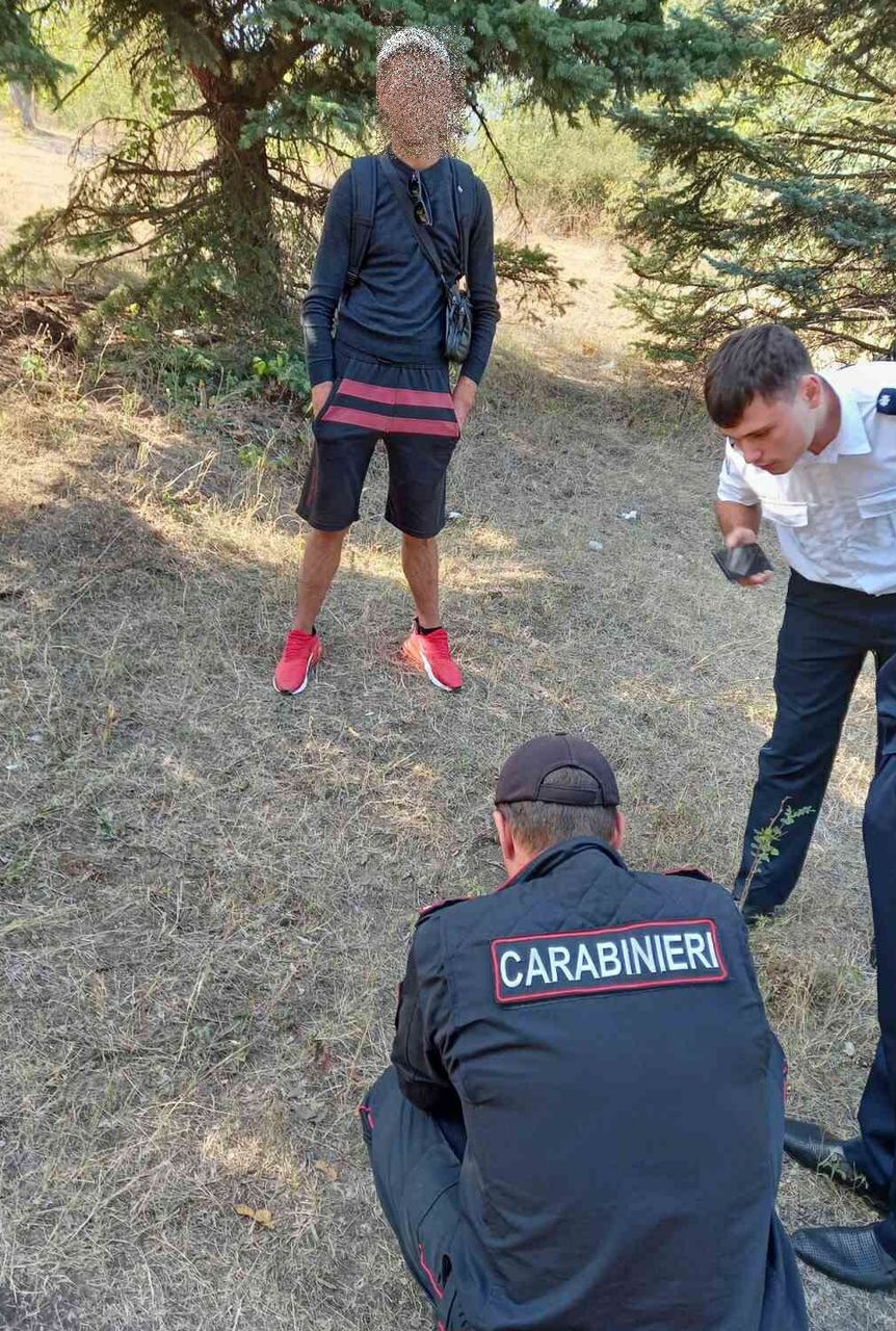За день в столице карабинеры задержали трёх мужчин с наркотиками