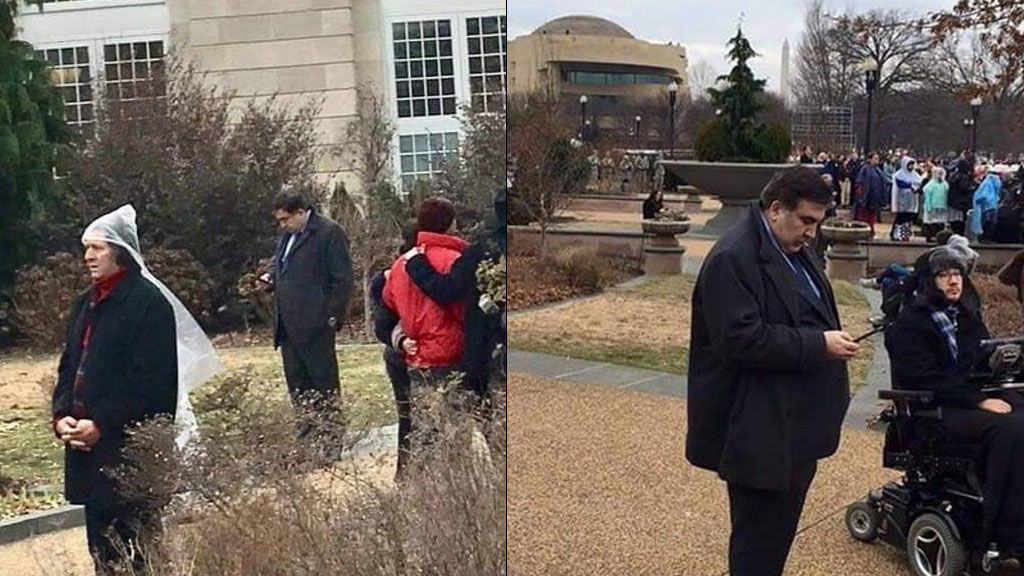 Саакашвили обиделся на фото «в кустах» на инаугурации Трампа