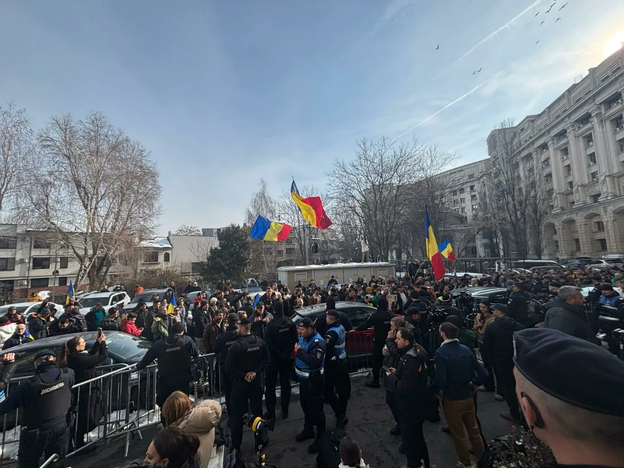 Сторонники Джорджеску в Румынии устроили протест у Генпрокуратуры