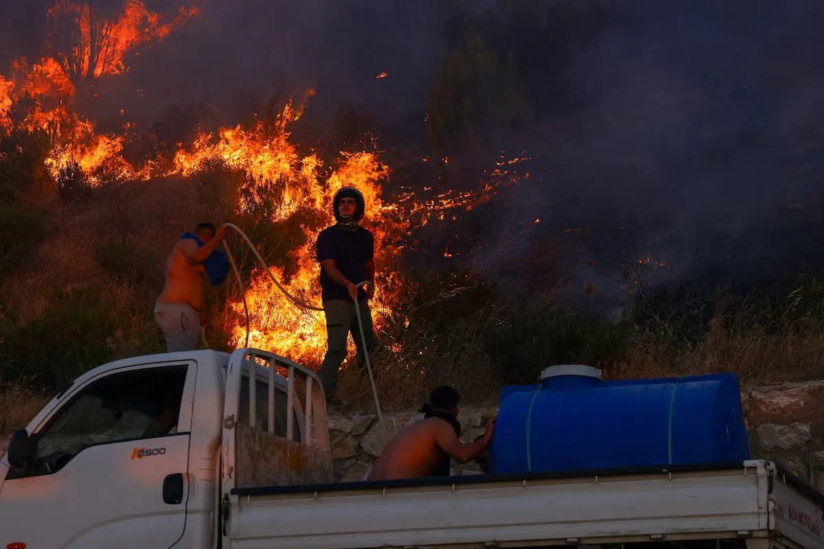 Incendiile forestiere din Turcia continuă: Locuitorii a cinci sate, evacuați