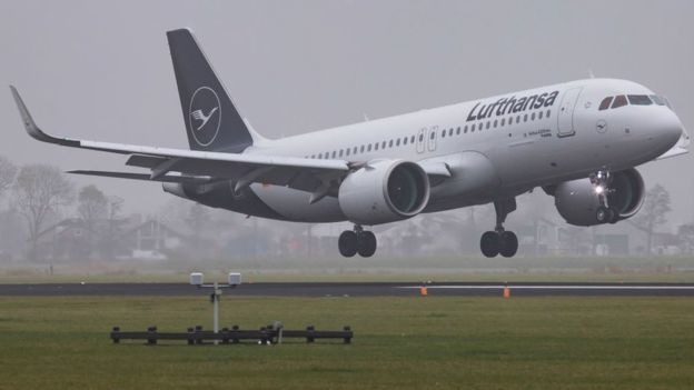 Lufthansa требует через суд с пассажира более $2000 за пропущенный рейс
