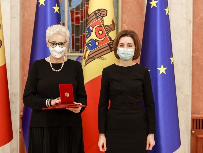 Директор румынской службы радио Europa Liberă получила Ordinul de Onoare