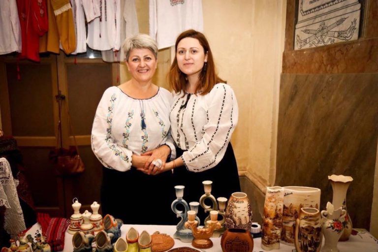 Tânăra din Moldova care a deschis o Galerie de artizanat moldovenesc în Italia