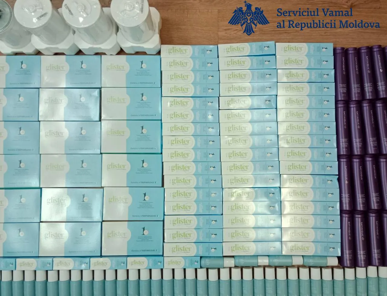 Contrabandă de produse cosmetice din Ucraina: Vameșii au confiscat bunuri în valoare de zeci de mii de lei