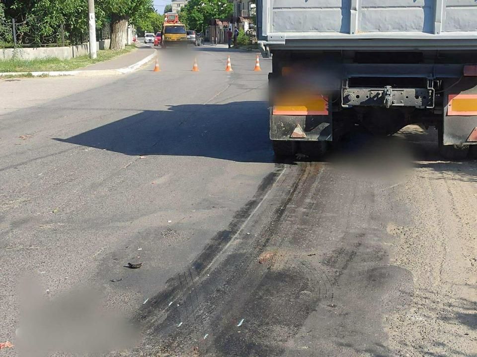 В Яловенах водитель мотоцикла погиб после столкновения с грузовиком