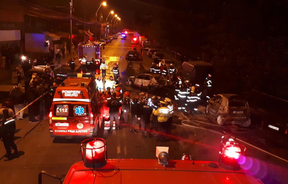 Grav accident în Bucureşti. Cinci maşini au ars, o persoană a murit