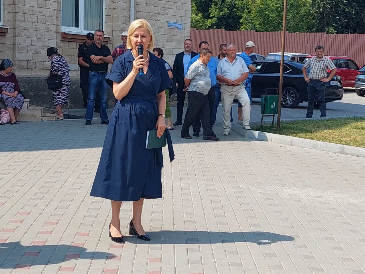 В Комрате проходит протест: Ирина Влах вышла к протестующим