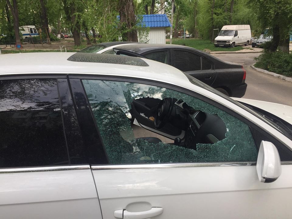 В Кишиневе автоворы украли из припаркованной машины 80 леев