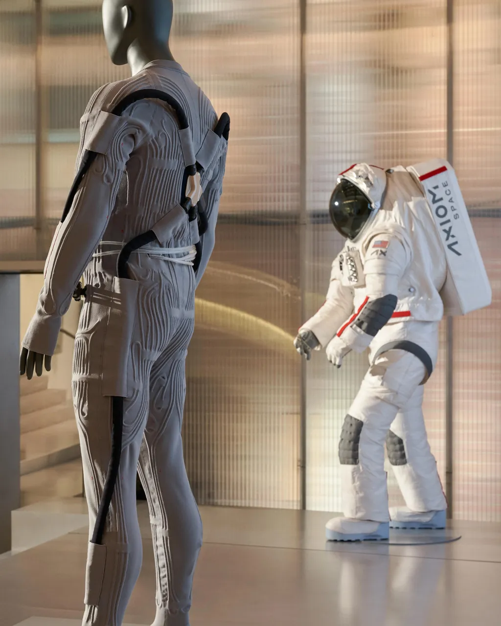 Итальянский дом моды Prada представил костюм для астронавтов NASA
