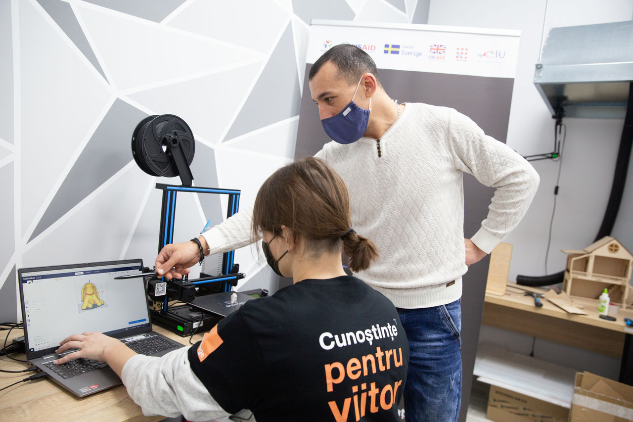 Запишись в Solidarity FabLab и будь готов к профессиям будущего