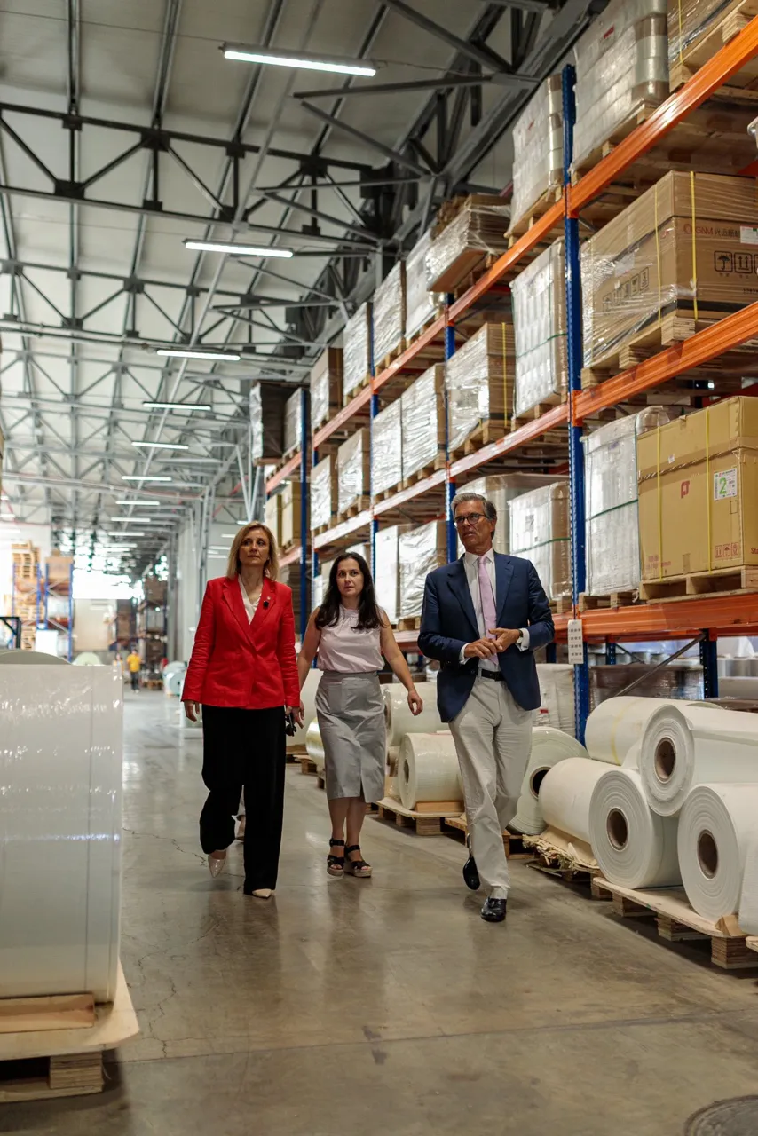 O companie germană a deschis în Moldova o fabrică modernă de materiale din fibră de sticlă