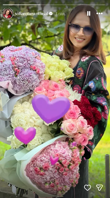 София Ротару в день рождения опубликовала фото с букетами