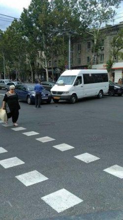 Accident în Chișinău: Este implicat un microbuz de linie