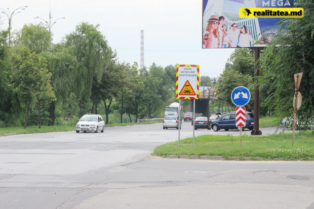 Дорожные знаки риска затопления установлены уже на двух улицах