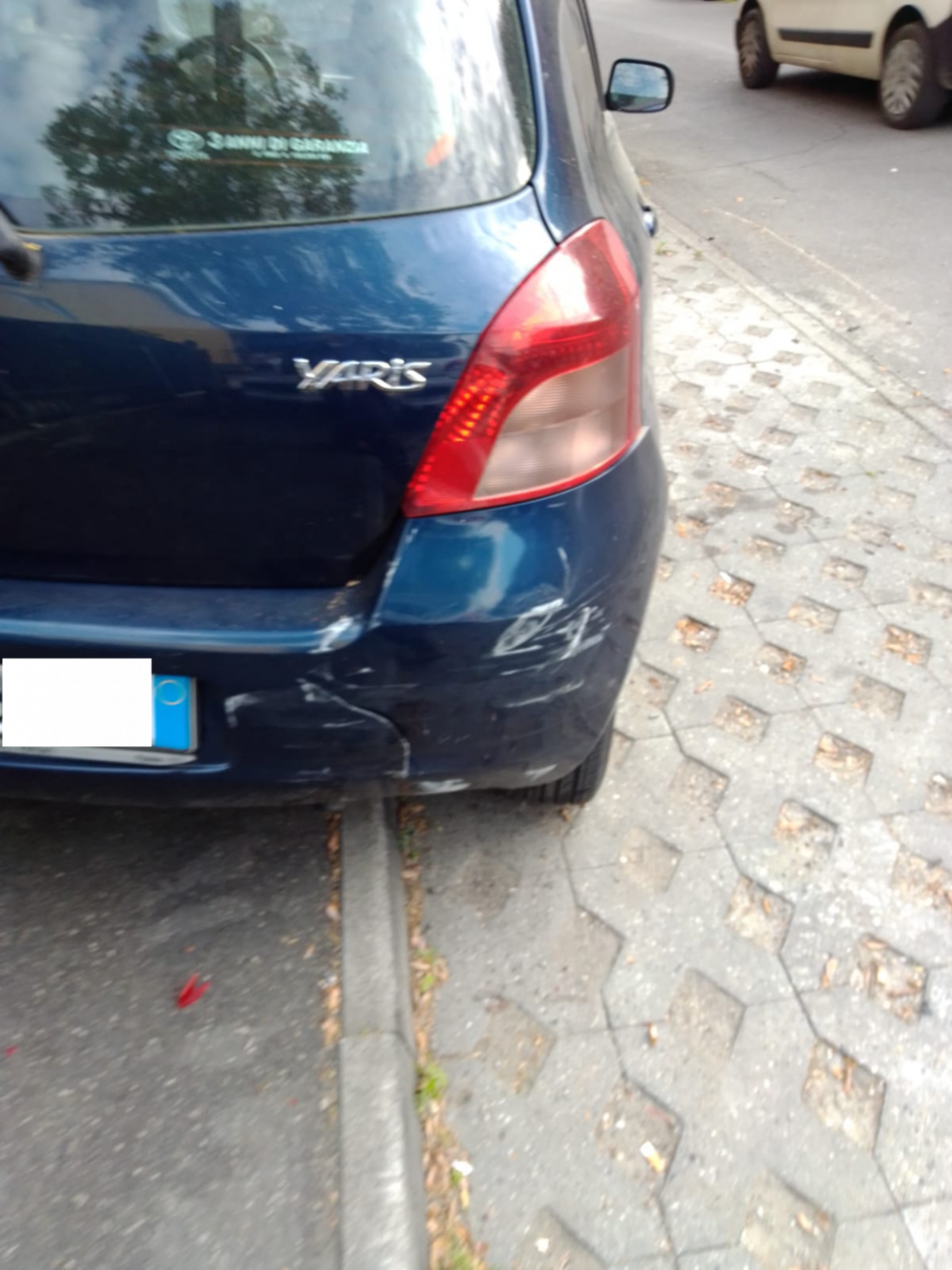 Пьяный молдаванин повредил три припаркованных автомобиля в Италии