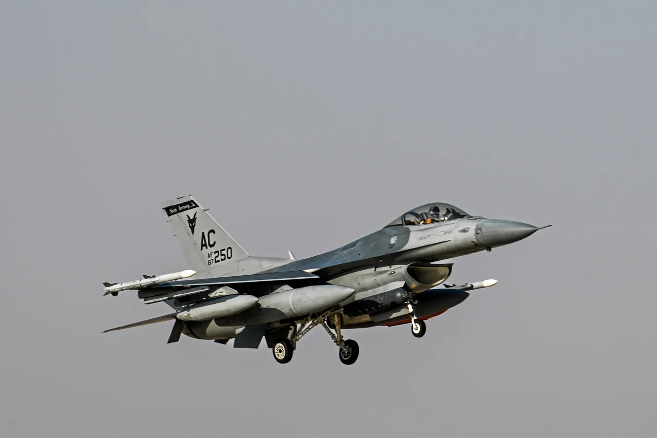 Эскадрилья F-16 ВВС США прибыла на Ближний Восток