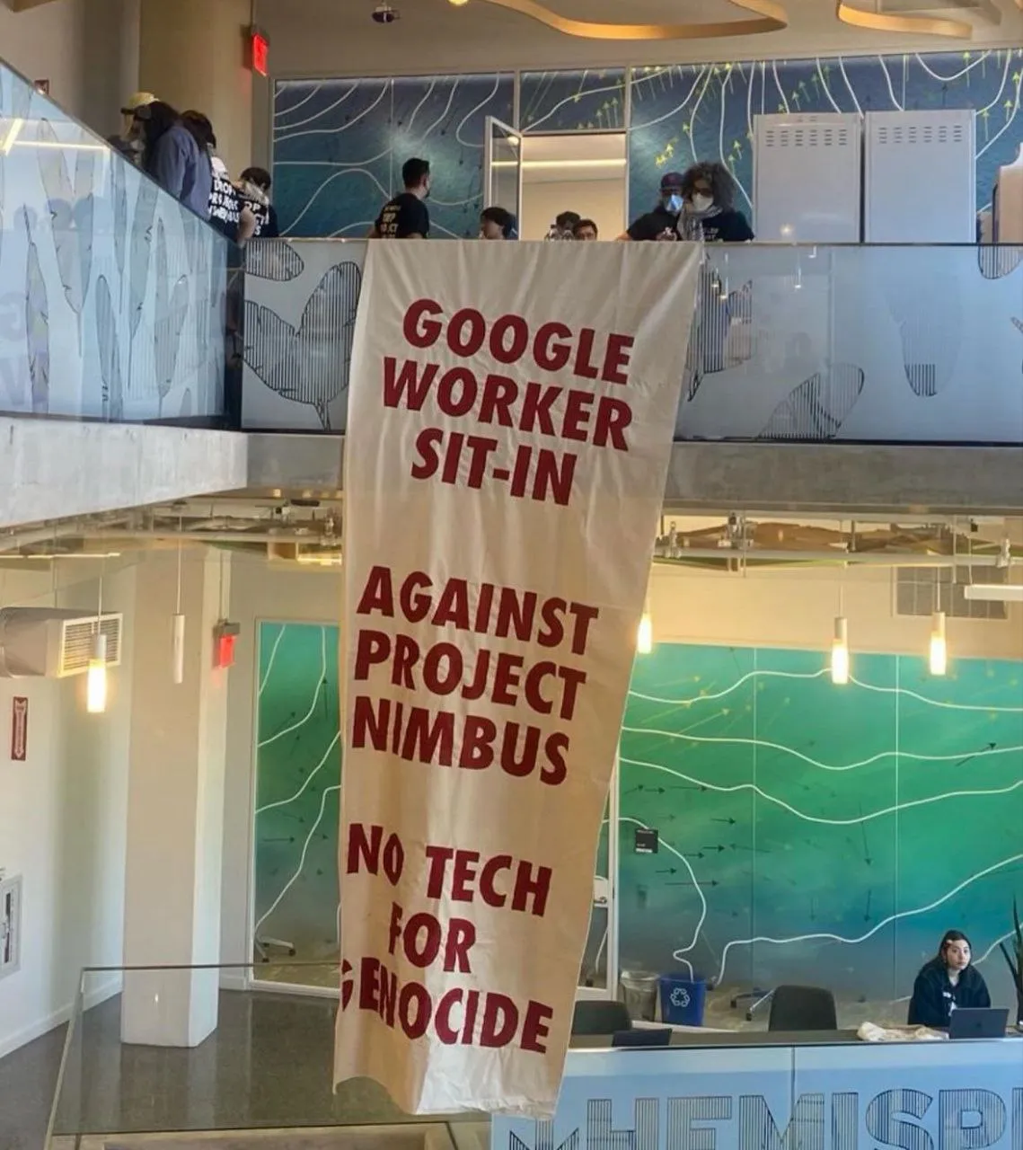Google уволила 28 сотрудников за бунт против сотрудничества с Израилем