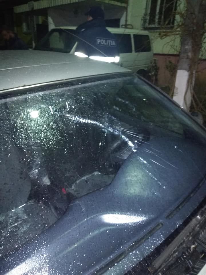 В столице неизвестные попытались ограбить автомобиль