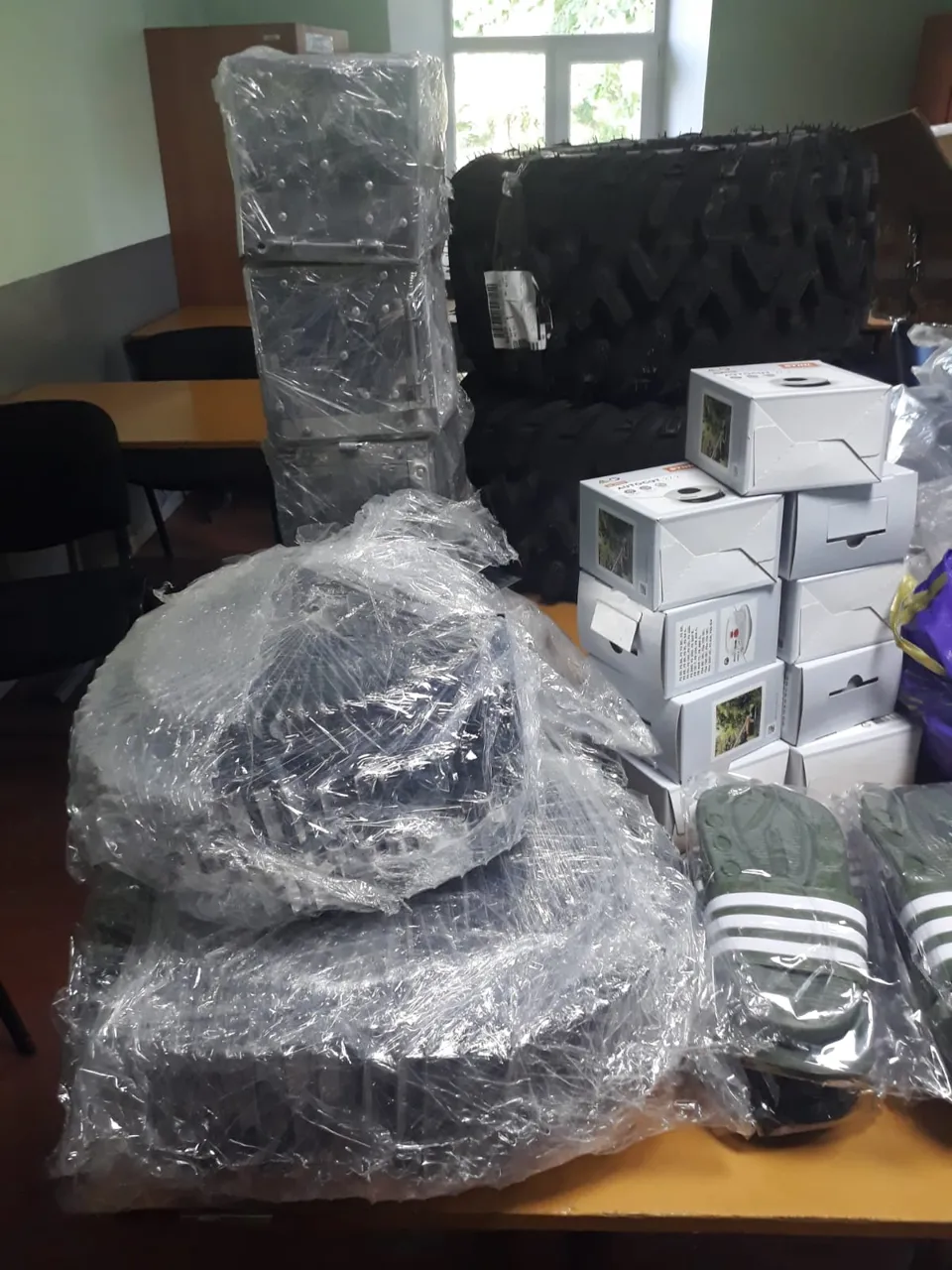 Marfă ilegală în valoare de 60.000 de lei, confiscată de Poliția de Frontieră