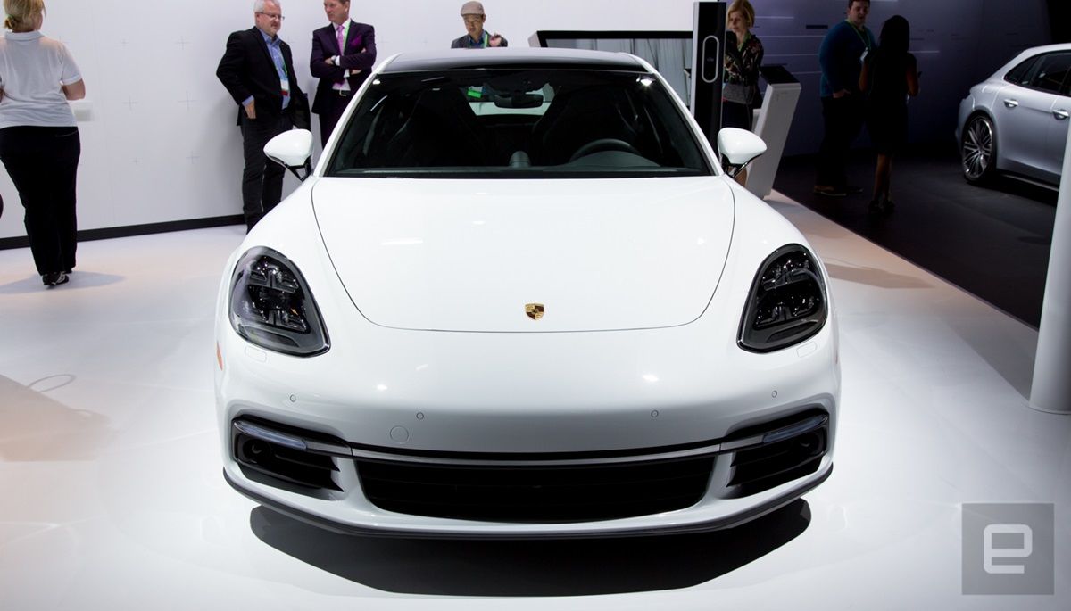 Porsche показала самый мощный универсал